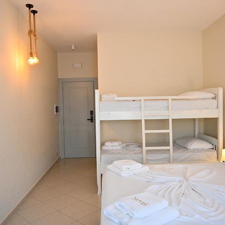 Hotel Zanzi Durrës Exteriör bild